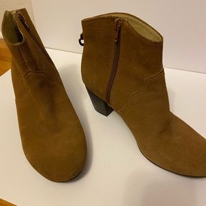 Donald J Pliner Annie tan suede booties